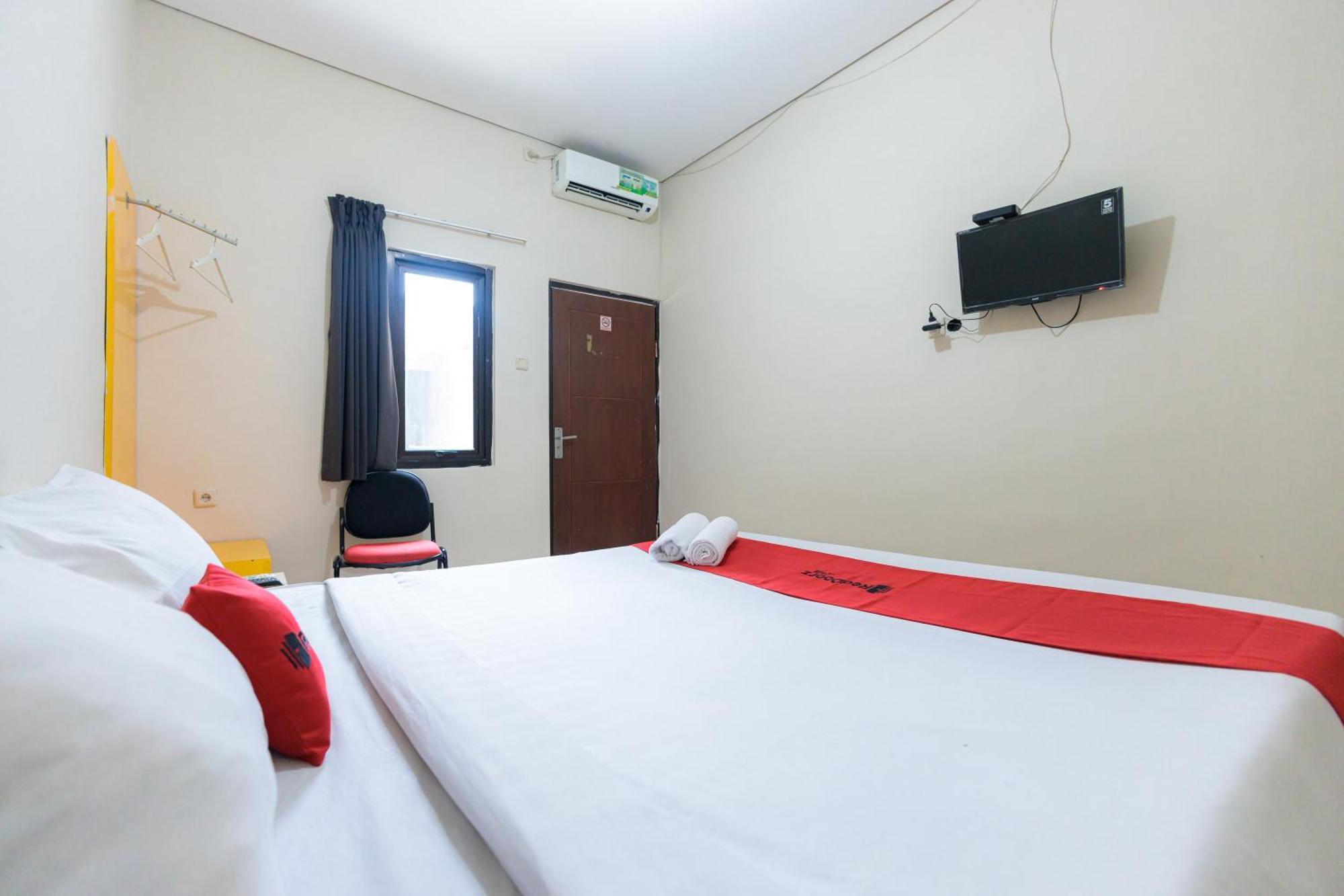 Reddoorz At Osuko Residence Sukomanunggal Jaya Σουραμπάγια Εξωτερικό φωτογραφία