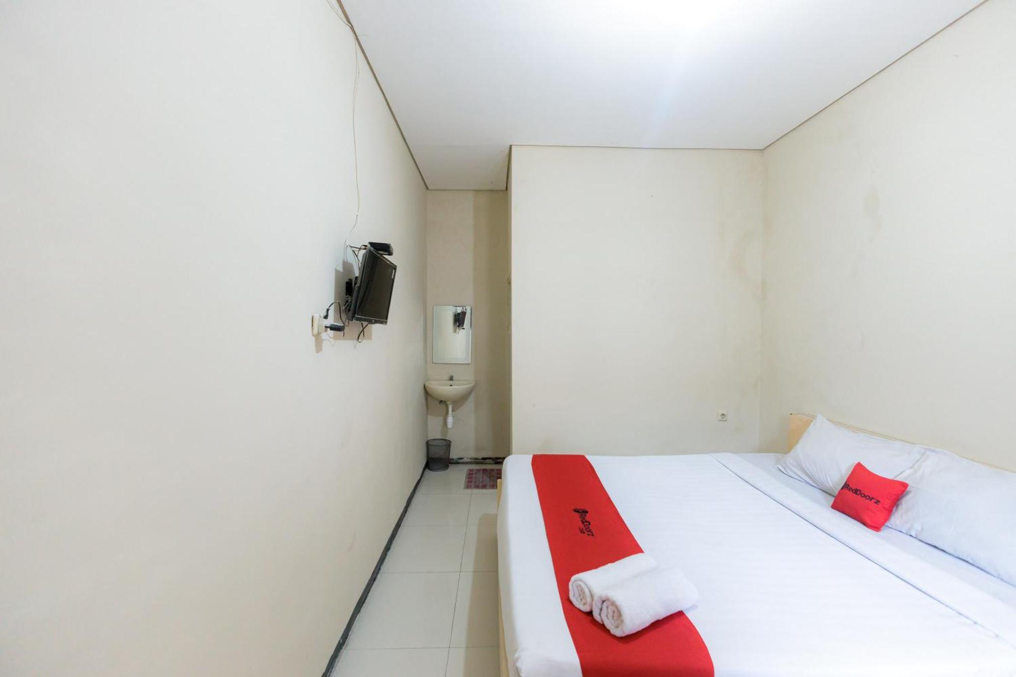 Reddoorz At Osuko Residence Sukomanunggal Jaya Σουραμπάγια Εξωτερικό φωτογραφία