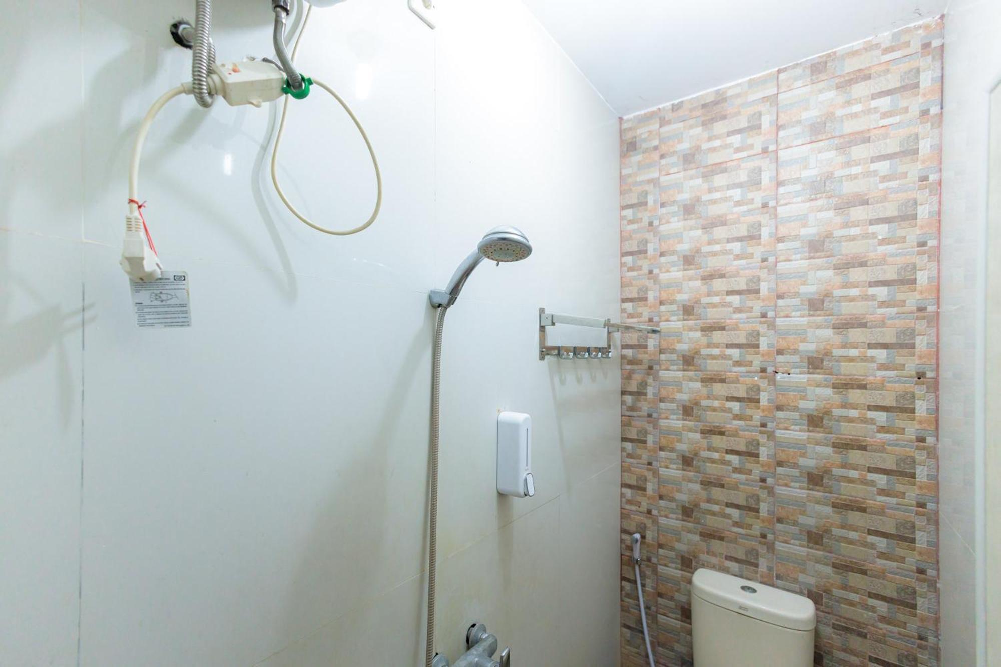 Reddoorz At Osuko Residence Sukomanunggal Jaya Σουραμπάγια Εξωτερικό φωτογραφία