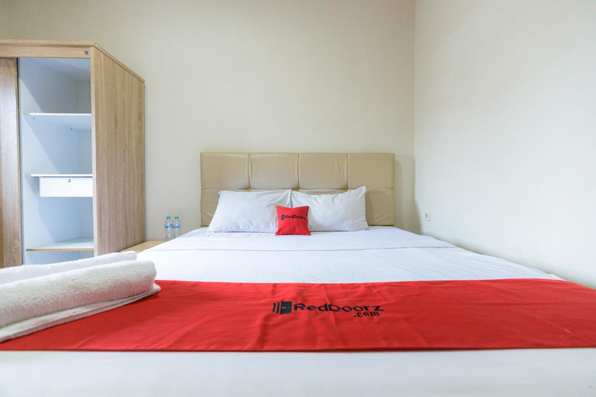 Reddoorz At Osuko Residence Sukomanunggal Jaya Σουραμπάγια Εξωτερικό φωτογραφία